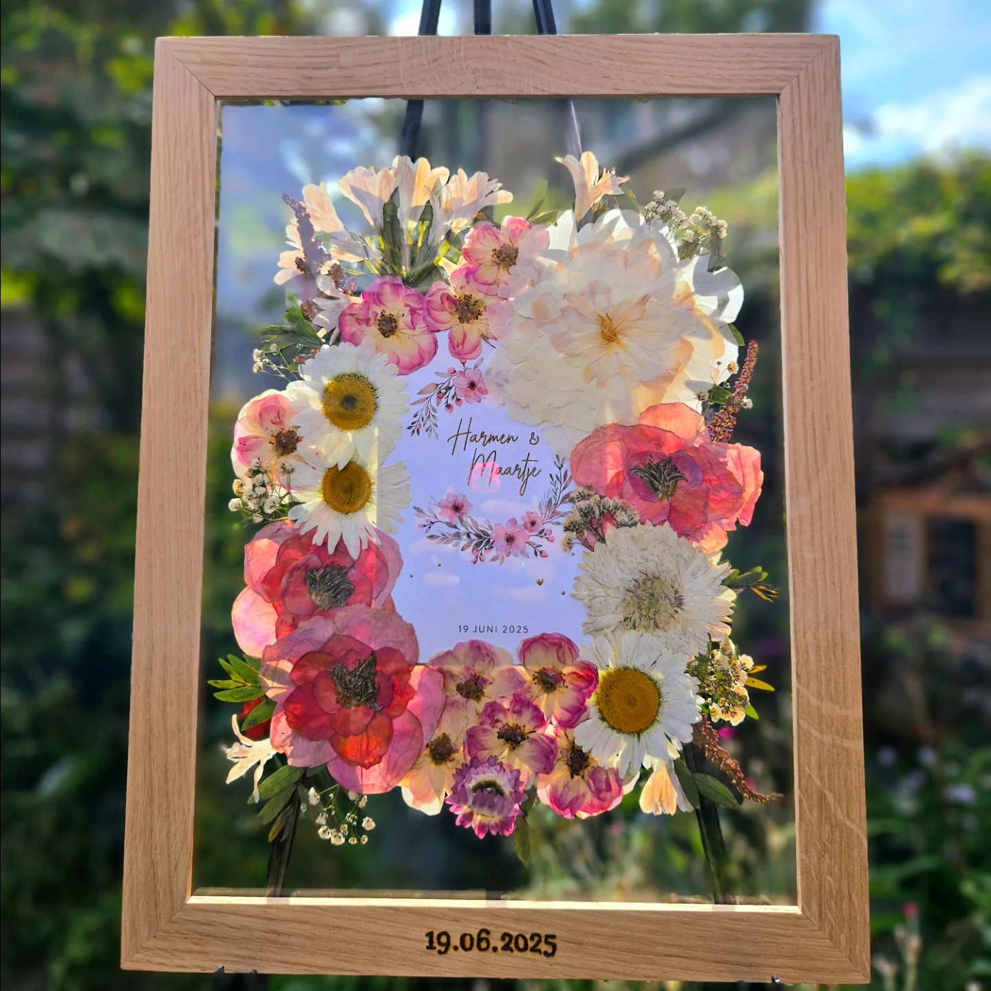 Charlots Flower Art