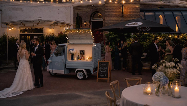 Dolce Vita Prosecco Van