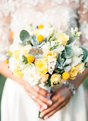 Symbolische betekenis van bloemen | Geel bruidsboeket
