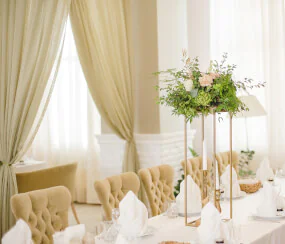 De mooiste beige bruiloftdecoratie | Inspiratie & voorbeelden