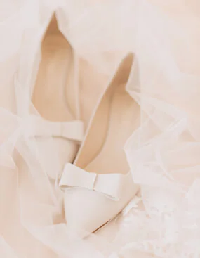 Welke schoenen dragen onder je trouwjurk? Populaire voorbeelden
