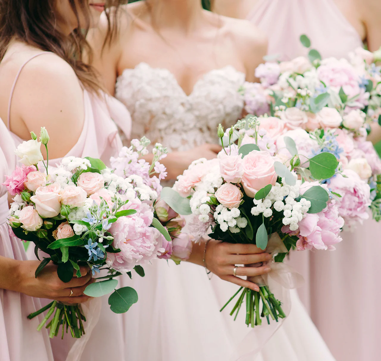 Vrouw & getuige: de beste kledingtips voor de bruiloft | Trouwen.nl