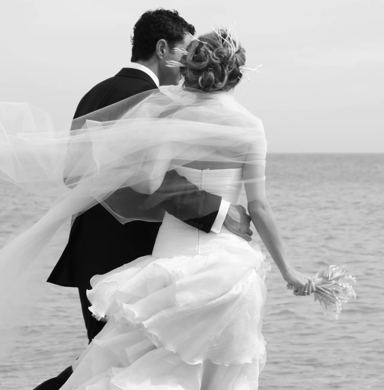 Doen: zwartwit bruidsfoto’s op je bruiloft
